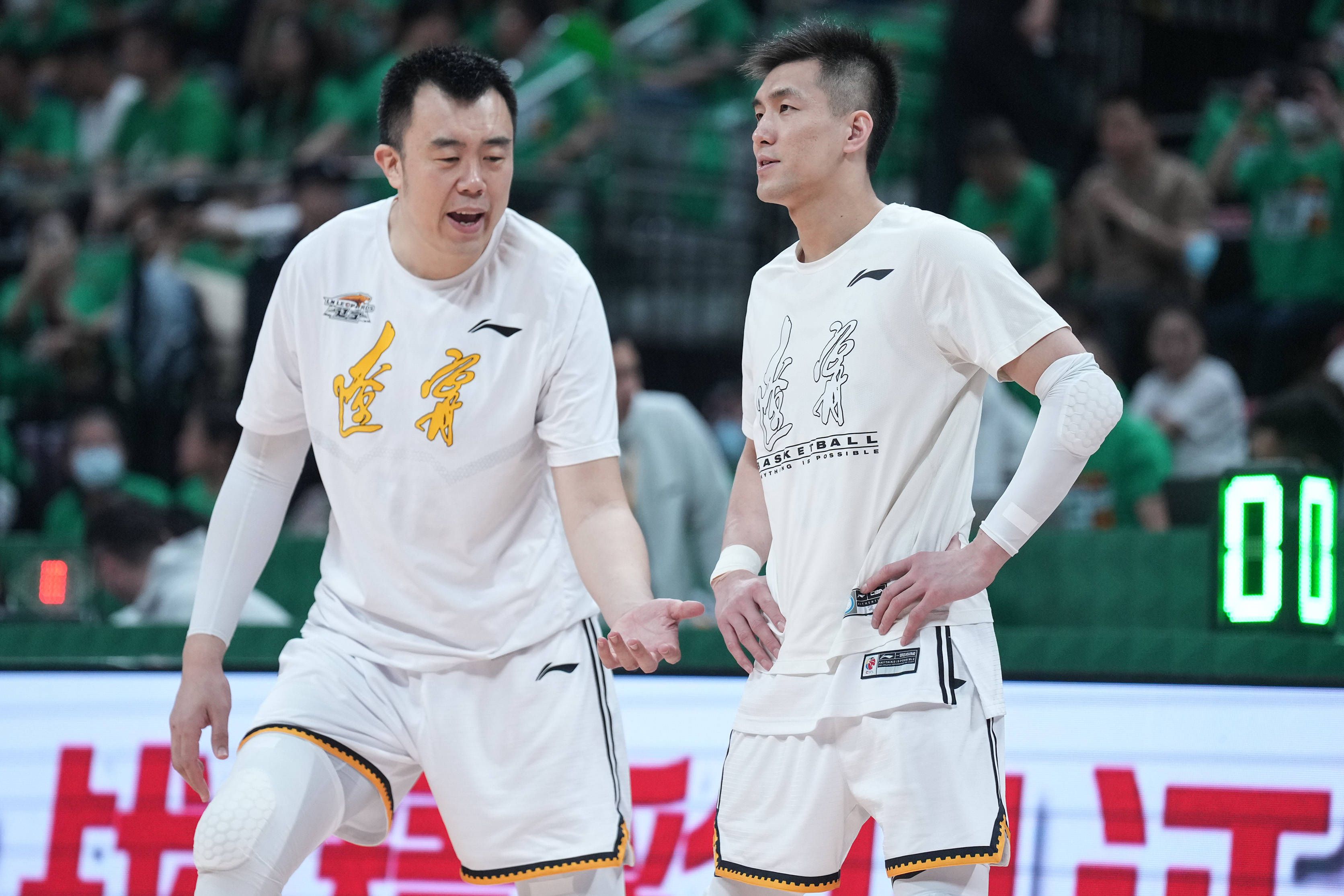 他们知道我们有兴趣让他再留下来。